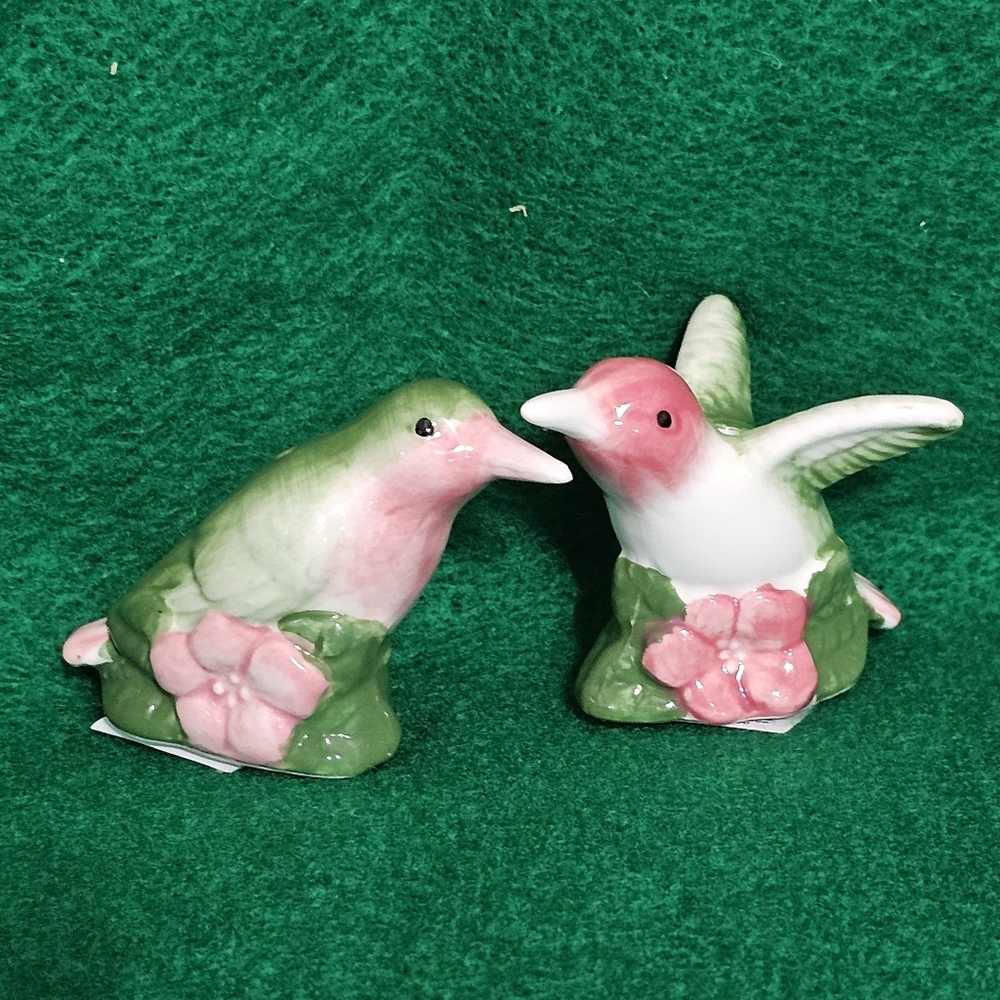 Hummingbirds Salt & Pepper Shakers from Cracker Barrel